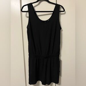 Vero moda jumpsuit size medium